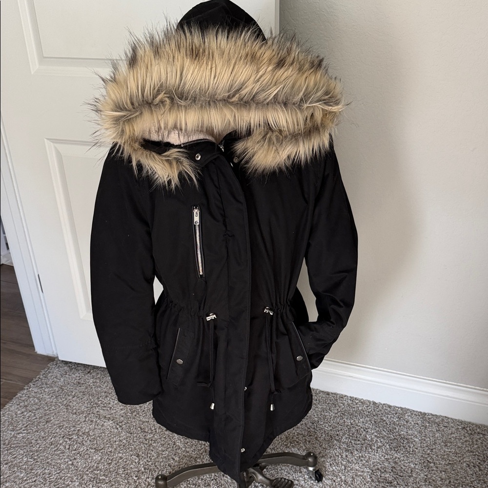 🛍️H&M WINTER COAT🛍️ WOMENS SIZE Medium